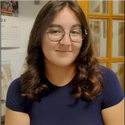 Una persona creativa, tranquila y con ganas de hacer disfrutar a los más peques.